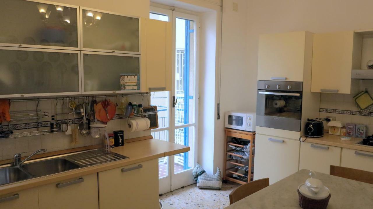 נאפולי Spacious Panoramic Apartment - Half Way Center-Vomero District מראה חיצוני תמונה